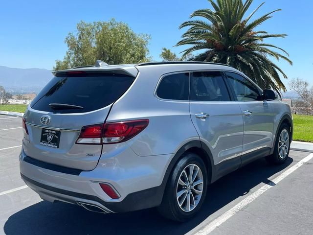 2017 Hyundai Santa Fe SE