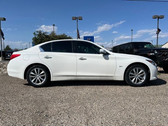 2017 INFINITI Q50 2.0T