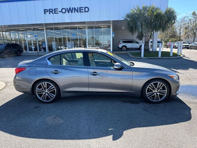 2017 INFINITI Q50 Hybrid Base