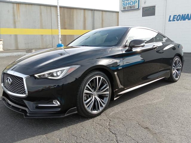 2017 INFINITI Q60 2.0T