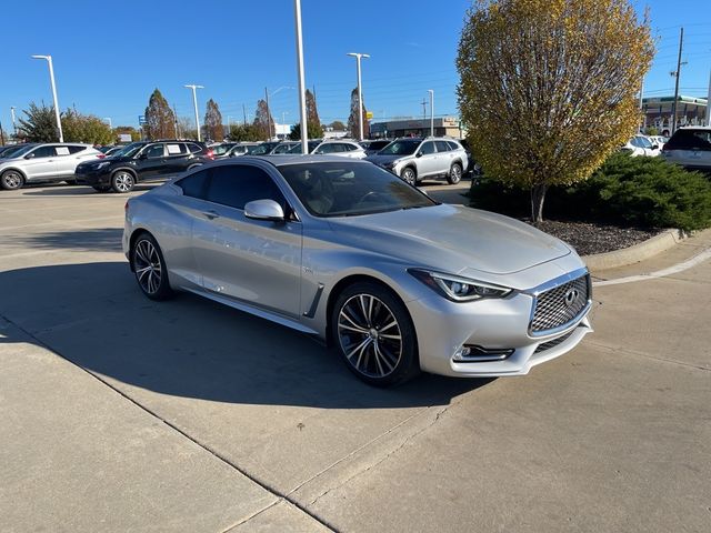 2017 INFINITI Q60 2.0T