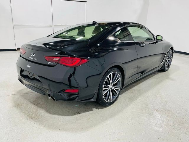 2017 INFINITI Q60 2.0T Premium