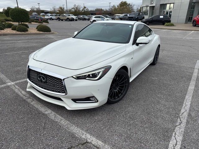 2017 INFINITI Q60 Sport