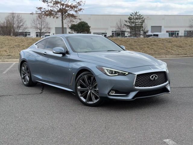 2017 INFINITI Q60 Sport
