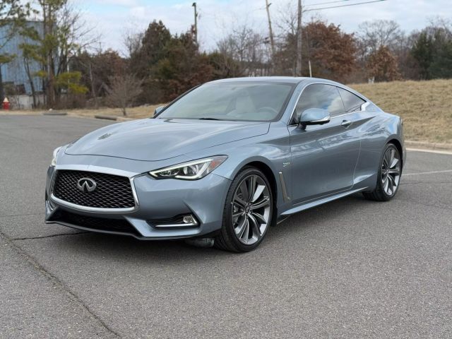 2017 INFINITI Q60 Sport