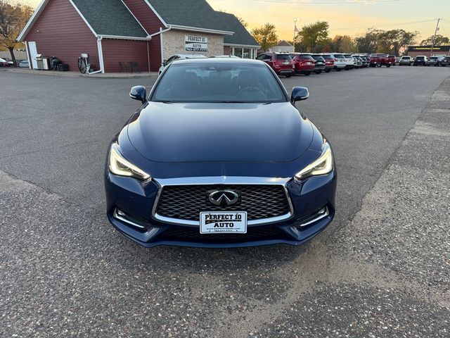 2017 INFINITI Q60 