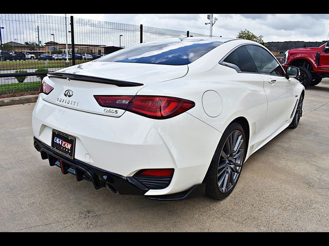 2017 INFINITI Q60 Red Sport 400