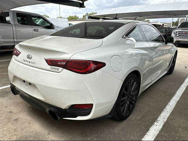 2017 INFINITI Q60 Red Sport 400