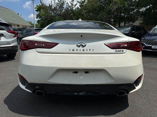 2017 INFINITI Q60 Red Sport 400