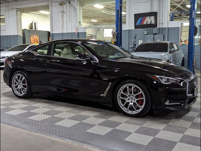 2017 INFINITI Q60 Red Sport 400