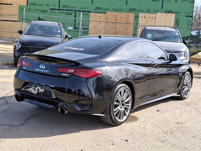 2017 INFINITI Q60 Red Sport 400