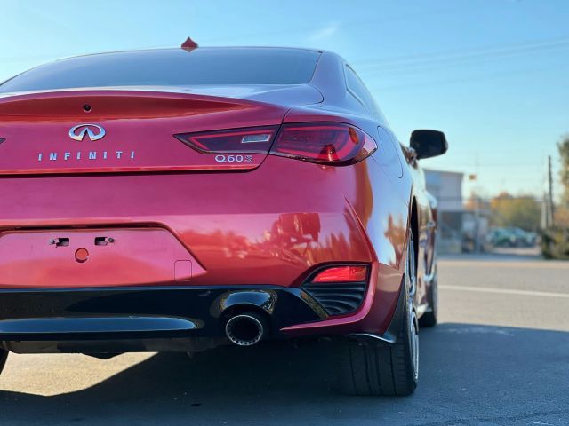 2017 INFINITI Q60 Red Sport 400