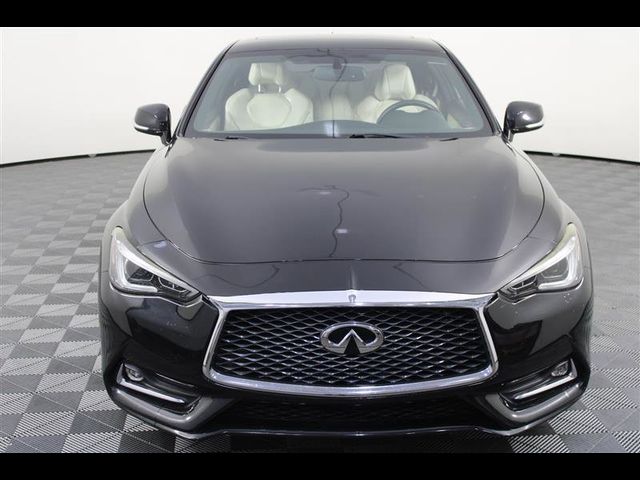 2017 INFINITI Q60 Sport