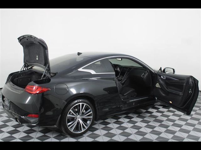 2017 INFINITI Q60 Sport