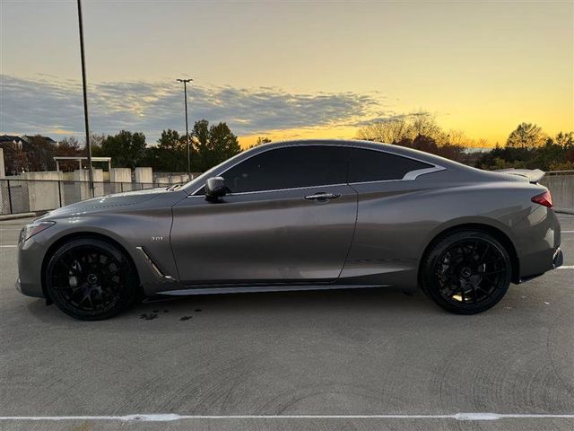 2017 INFINITI Q60 Sport