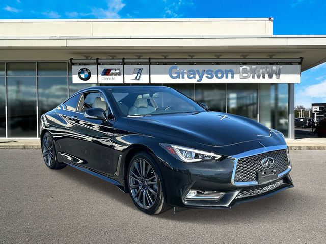 2017 INFINITI Q60 Sport