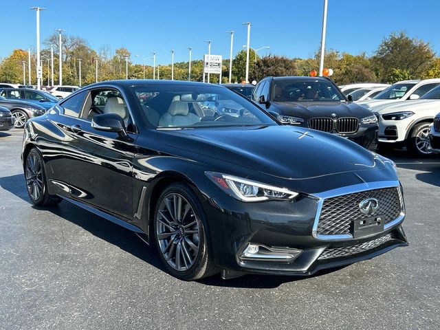 2017 INFINITI Q60 Sport