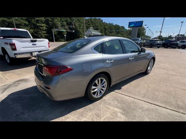 2017 INFINITI Q70 3.7