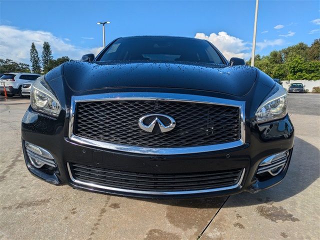 2017 INFINITI Q70 3.7