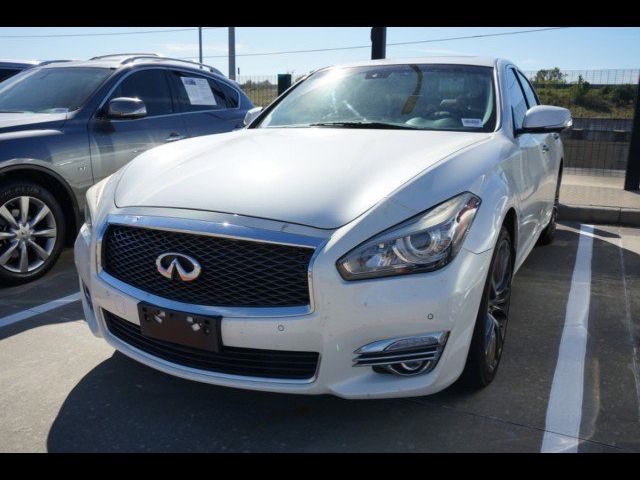 2017 INFINITI Q70 3.7