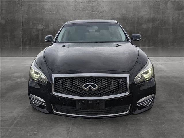 2017 INFINITI Q70 3.7