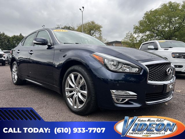 2017 INFINITI Q70 3.7