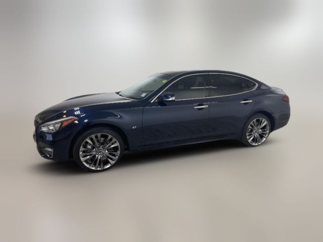 2017 INFINITI Q70 3.7