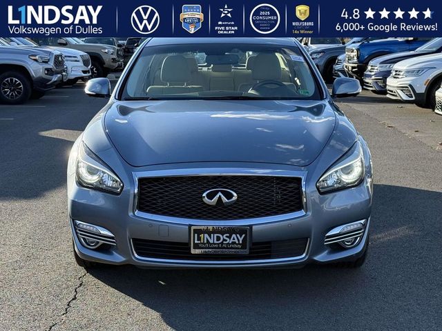 2017 INFINITI Q70 3.7