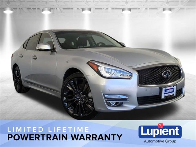 2017 INFINITI Q70 3.7