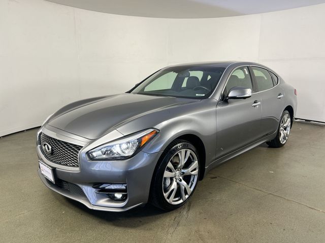 2017 INFINITI Q70 3.7