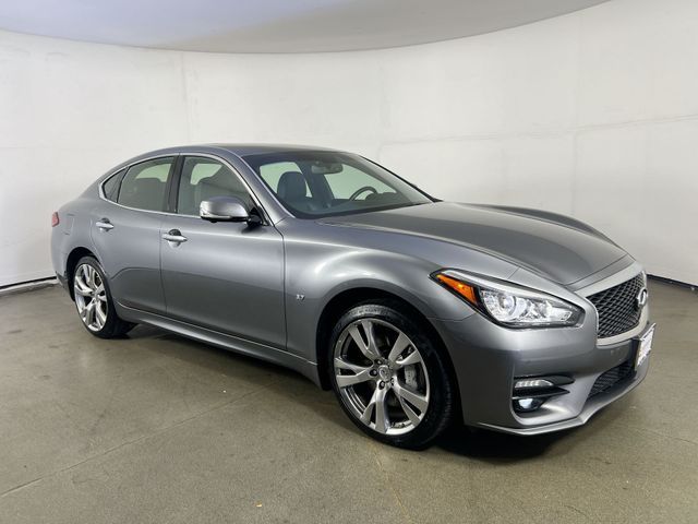 2017 INFINITI Q70 3.7