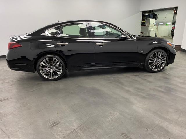 2017 INFINITI Q70 3.7