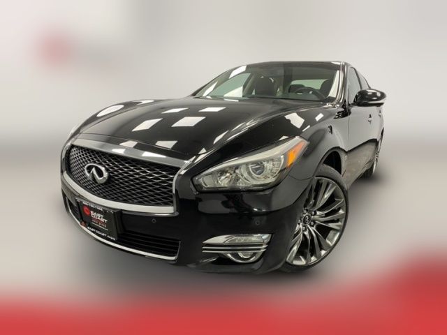 2017 INFINITI Q70 3.7