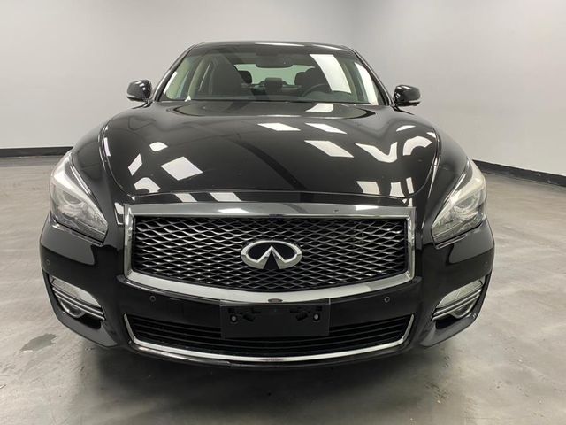 2017 INFINITI Q70 3.7