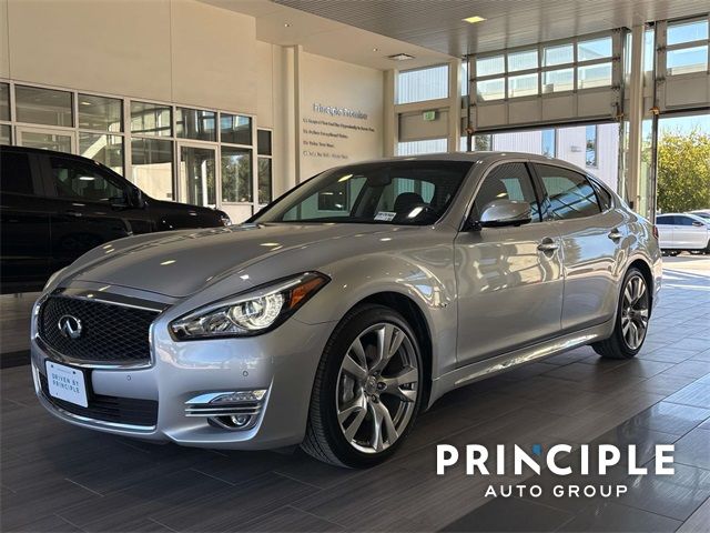 2017 INFINITI Q70L 3.7