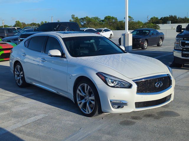 2017 INFINITI Q70L 3.7