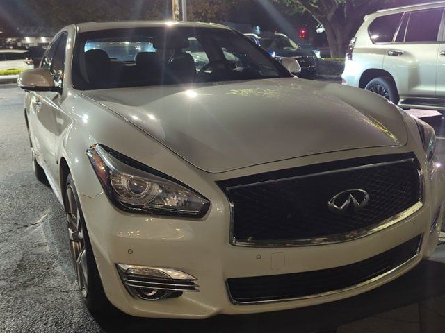 2017 INFINITI Q70L 3.7