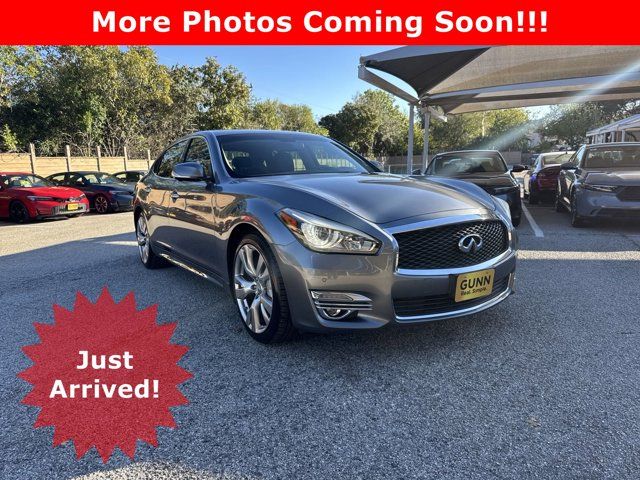 2017 INFINITI Q70L 3.7