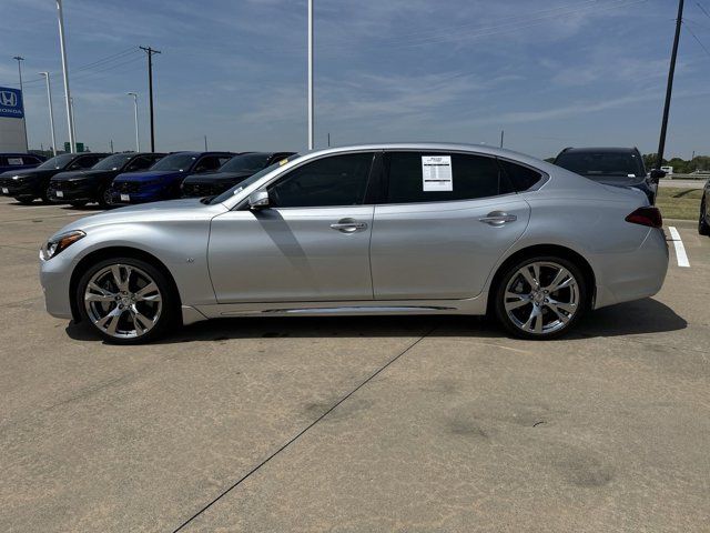 2017 INFINITI Q70L 3.7