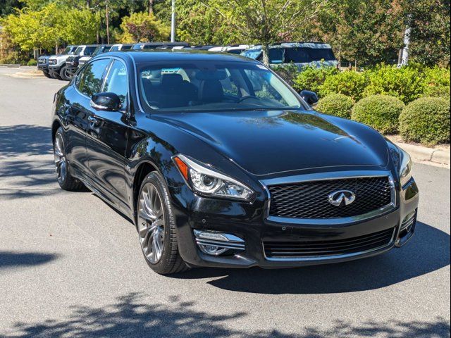 2017 INFINITI Q70L 3.7