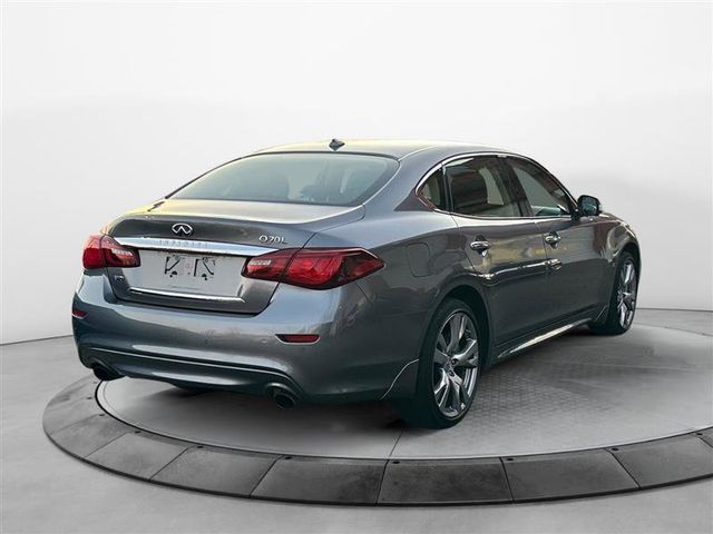 2017 INFINITI Q70L 3.7