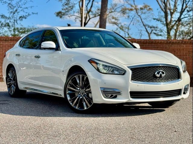 2017 INFINITI Q70L 3.7