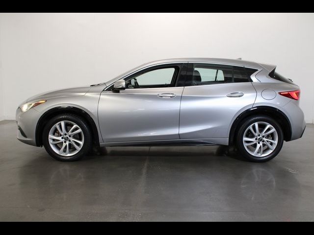 2017 INFINITI QX30 Base