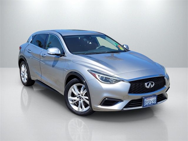 2017 INFINITI QX30 Base