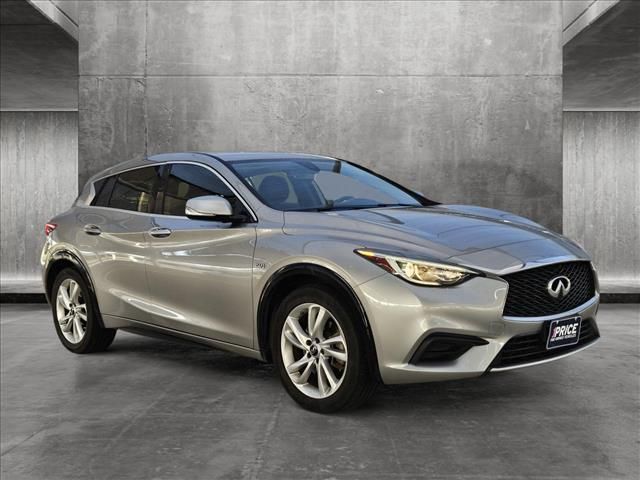 2017 INFINITI QX30 Base