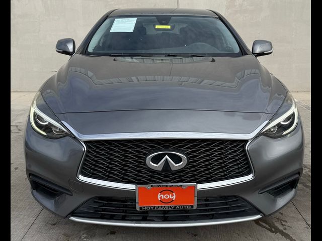 2017 INFINITI QX30 Base