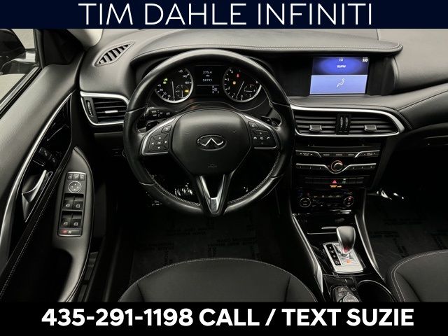 2017 INFINITI QX30 Base