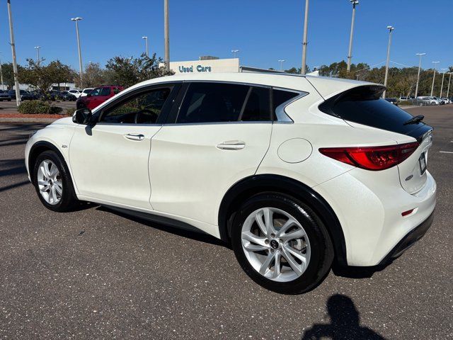 2017 INFINITI QX30 Base