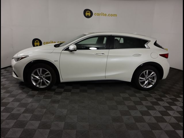 2017 INFINITI QX30 Base