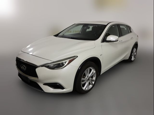 2017 INFINITI QX30 Base